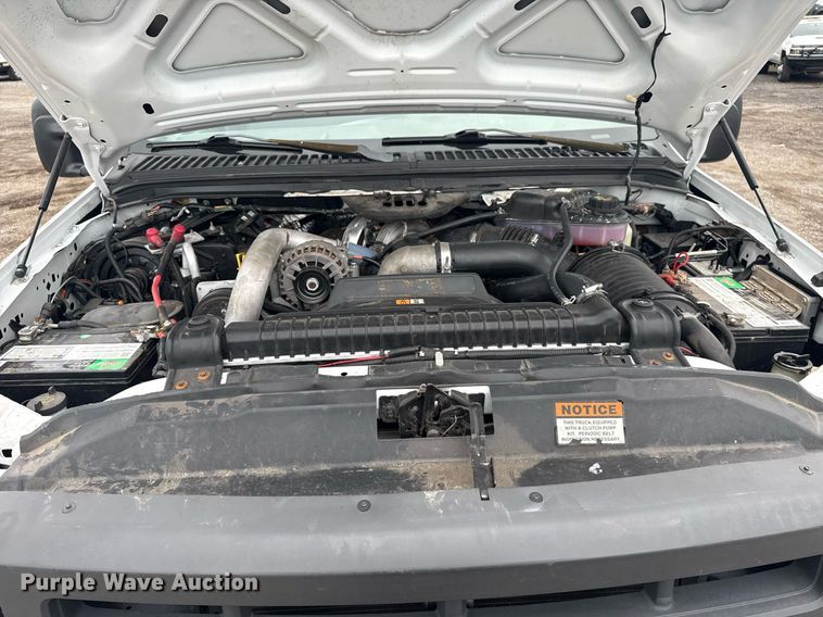 image for item EG5921 2005 Ford F450 Super Duty bucket truck