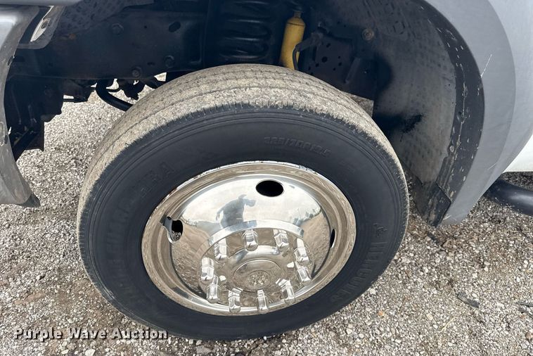 image for item EG5921 2005 Ford F450 Super Duty bucket truck