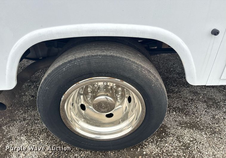 image for item EG5921 2005 Ford F450 Super Duty bucket truck