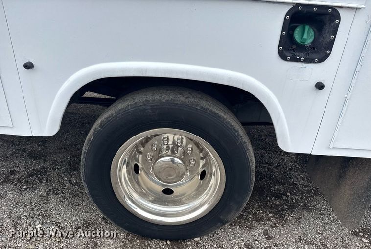 image for item EG5921 2005 Ford F450 Super Duty bucket truck