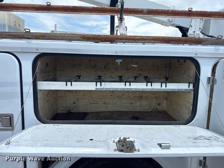 image for item EG5926 2008 Ford F450 Super Duty bucket truck