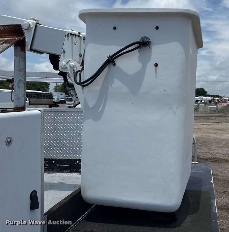 image for item EG5926 2008 Ford F450 Super Duty bucket truck