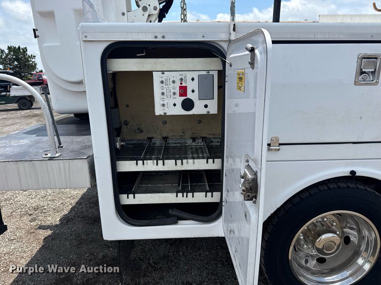 image for item EG5926 2008 Ford F450 Super Duty bucket truck