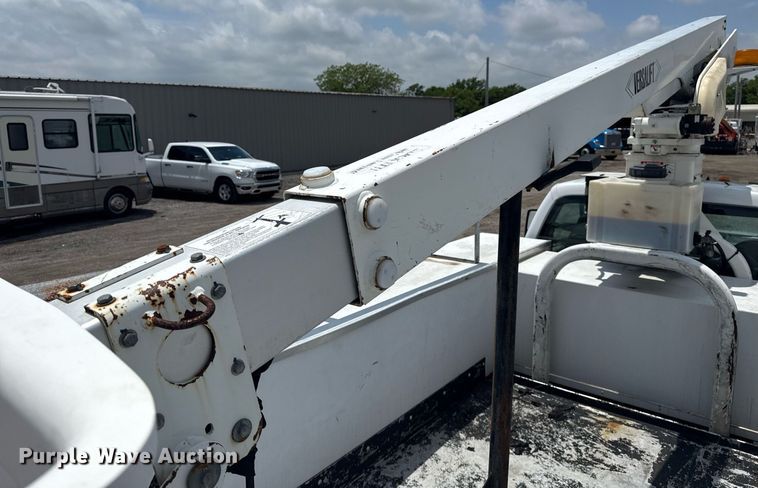 image for item EG5926 2008 Ford F450 Super Duty bucket truck