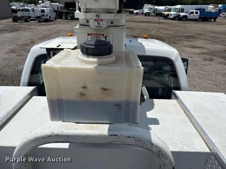image for item EG5926 2008 Ford F450 Super Duty bucket truck
