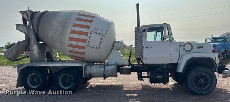 image for item EG6529 1989 Ford LT8000 ready mix truck