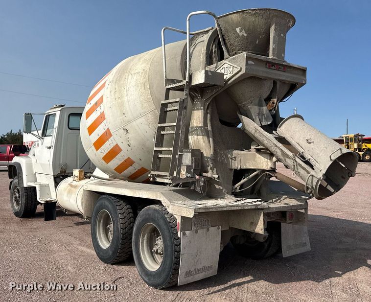 image for item EG6529 1989 Ford LT8000 ready mix truck