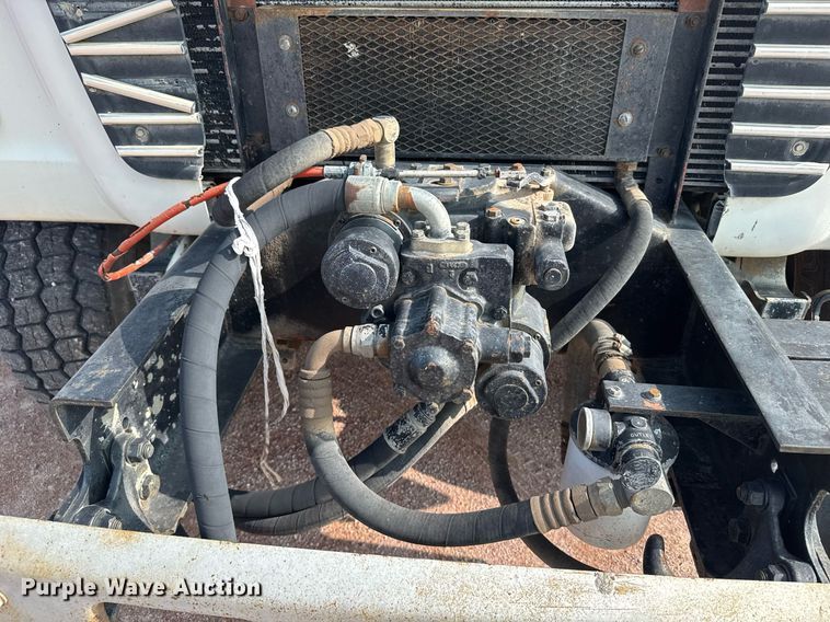 image for item EG6529 1989 Ford LT8000 ready mix truck