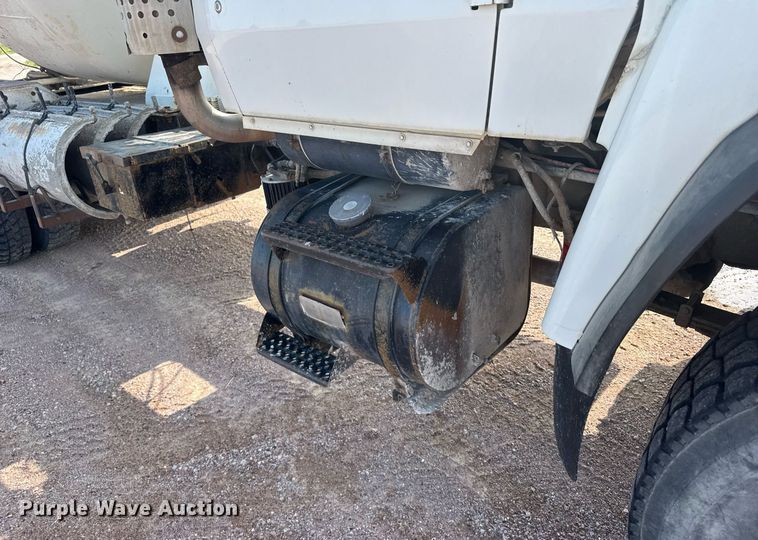 image for item EG6529 1989 Ford LT8000 ready mix truck