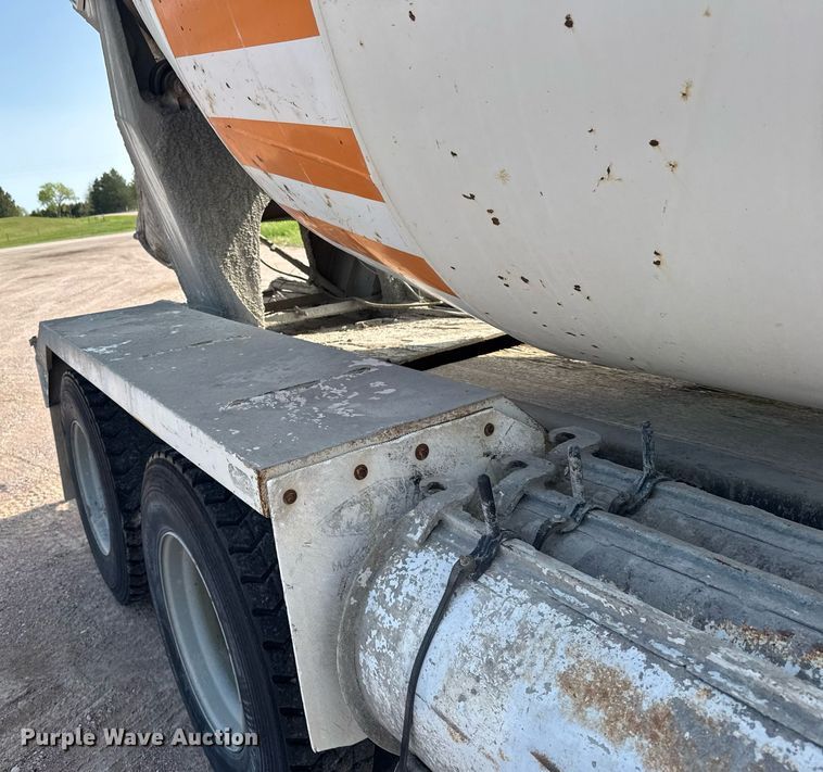 image for item EG6529 1989 Ford LT8000 ready mix truck