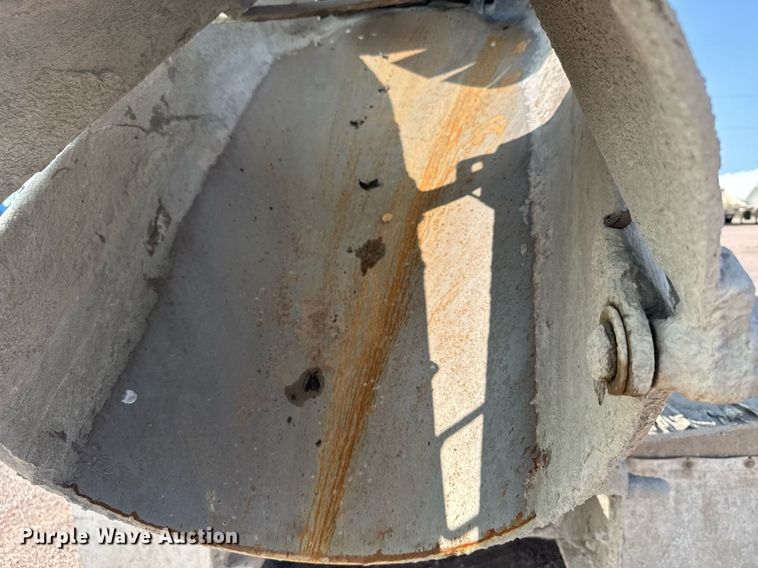 image for item EG6529 1989 Ford LT8000 ready mix truck