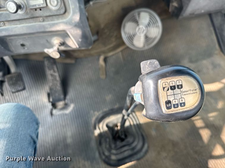 image for item EG6529 1989 Ford LT8000 ready mix truck