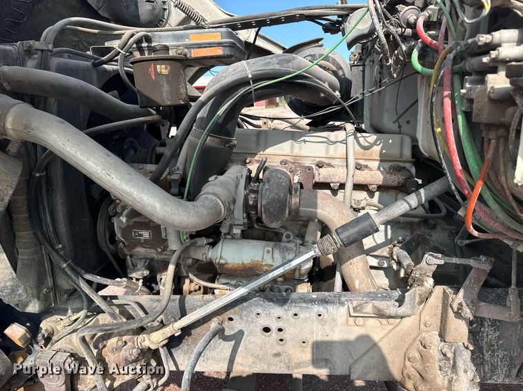 image for item EG6529 1989 Ford LT8000 ready mix truck