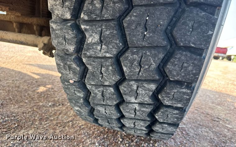 image for item EG6529 1989 Ford LT8000 ready mix truck