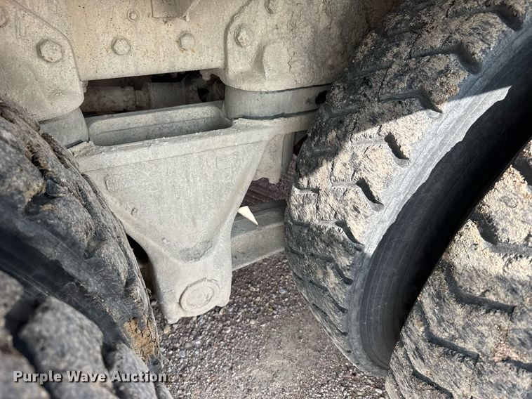 image for item EG6529 1989 Ford LT8000 ready mix truck