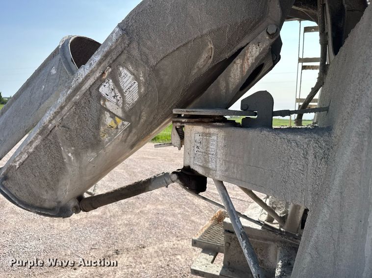 image for item EG6530 1978 Peterbilt 348M ready mix truck