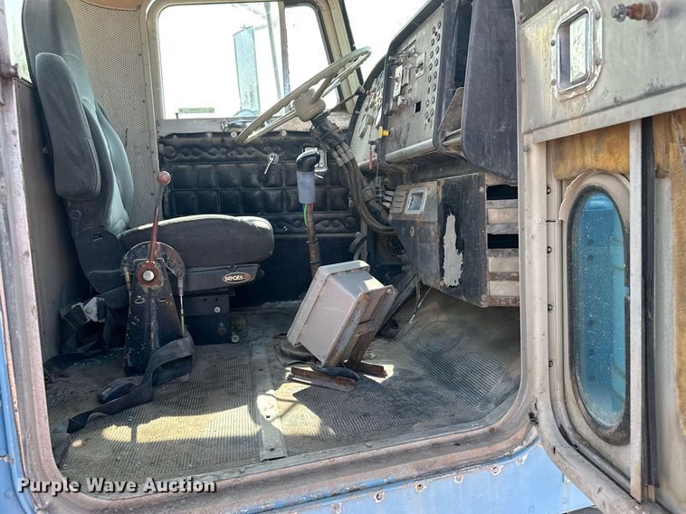 image for item EG6530 1978 Peterbilt 348M ready mix truck