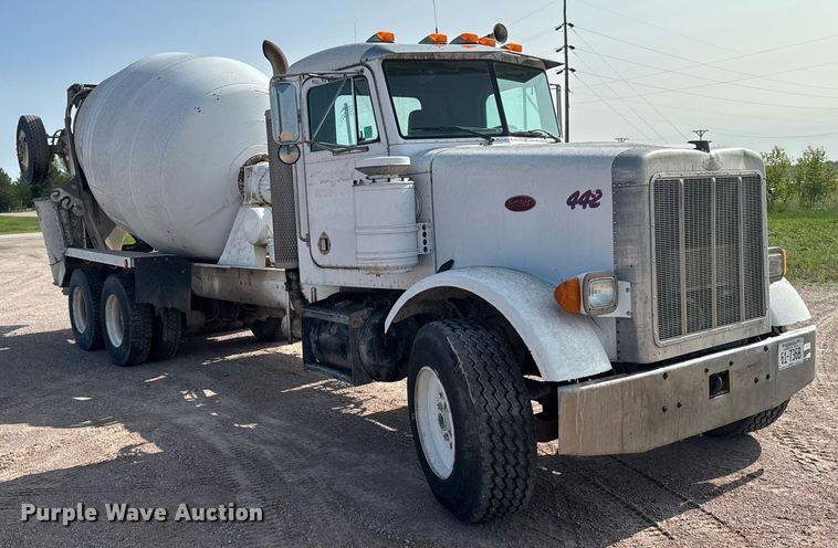 image for item EG6532 1990 Peterbilt 357 ready mix truck