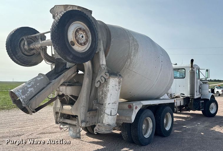image for item EG6532 1990 Peterbilt 357 ready mix truck