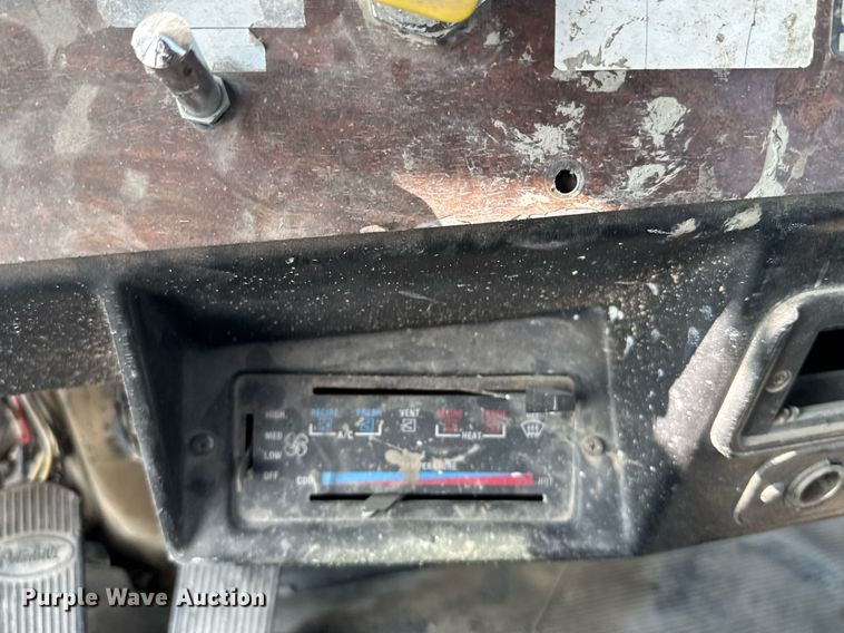 image for item EG6532 1990 Peterbilt 357 ready mix truck