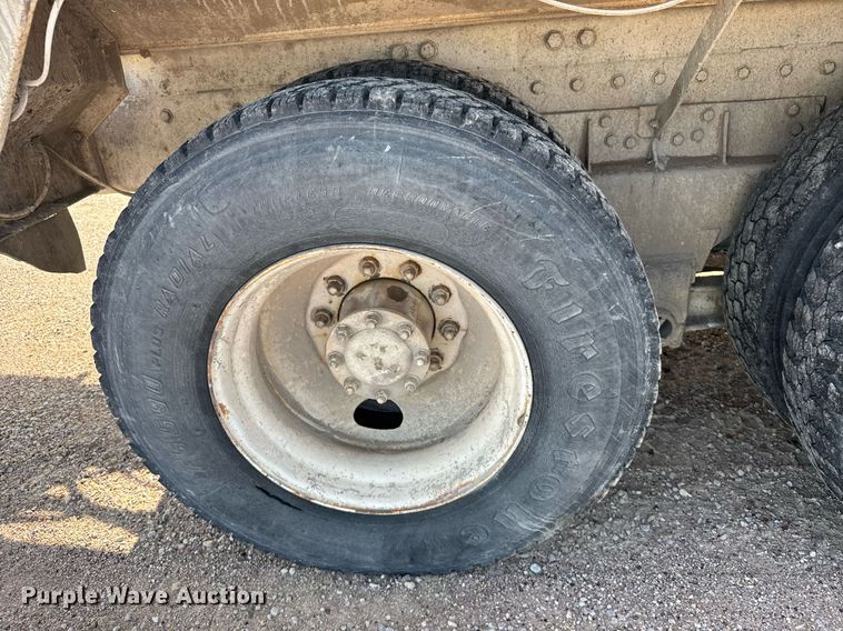 image for item EG6532 1990 Peterbilt 357 ready mix truck