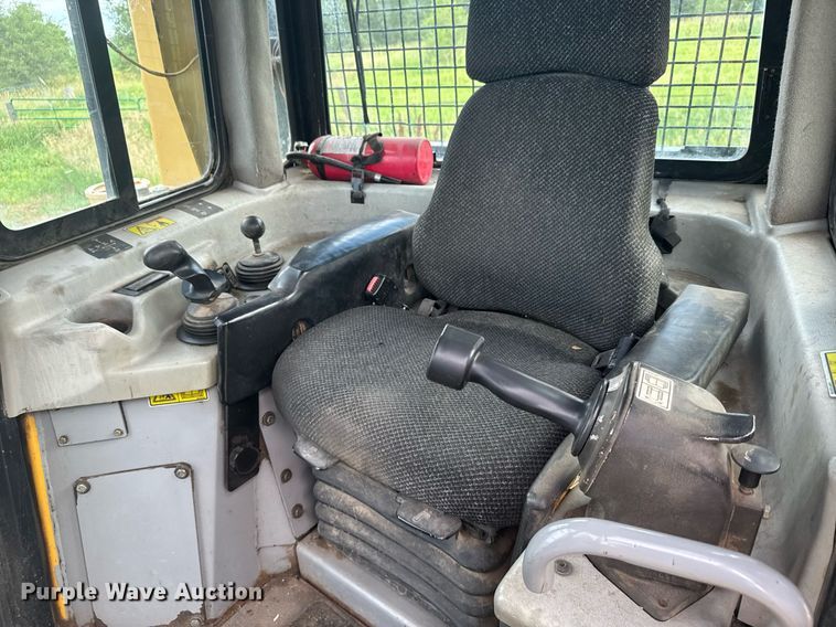 image for item EG6651 2008 Caterpillar D6T XL dozer