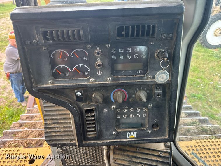 image for item EG6651 2008 Caterpillar D6T XL dozer