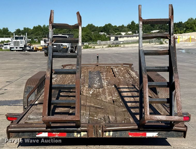 image for item EJ4638 2002 J&J CH utility trailer