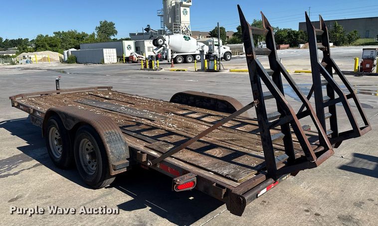 image for item EJ4638 2002 J&J CH utility trailer