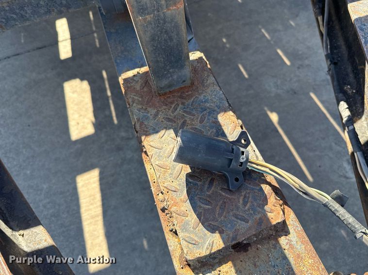 image for item EJ4638 2002 J&J CH utility trailer