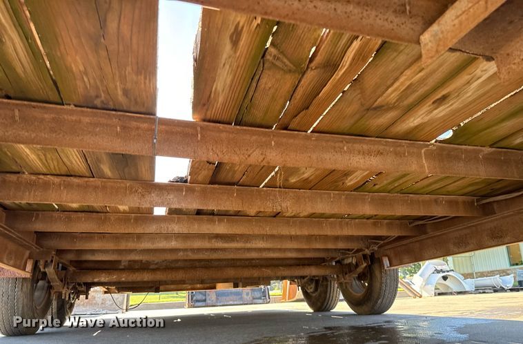 image for item EJ4638 2002 J&J CH utility trailer