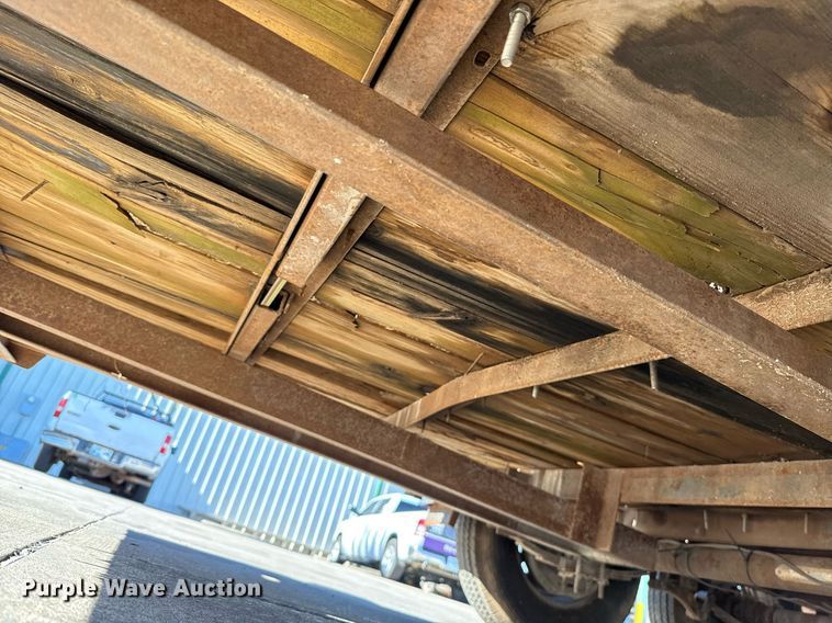 image for item EJ4638 2002 J&J CH utility trailer