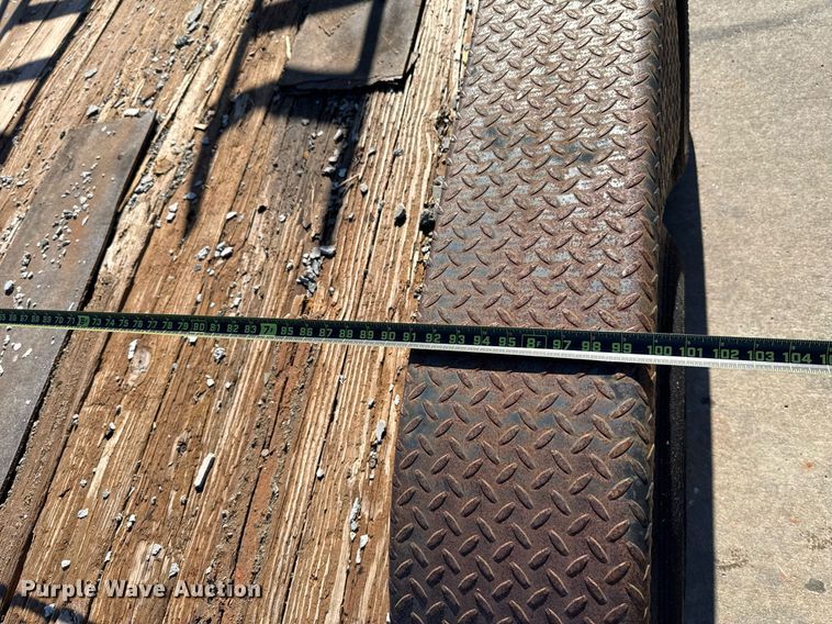 image for item EJ4638 2002 J&J CH utility trailer