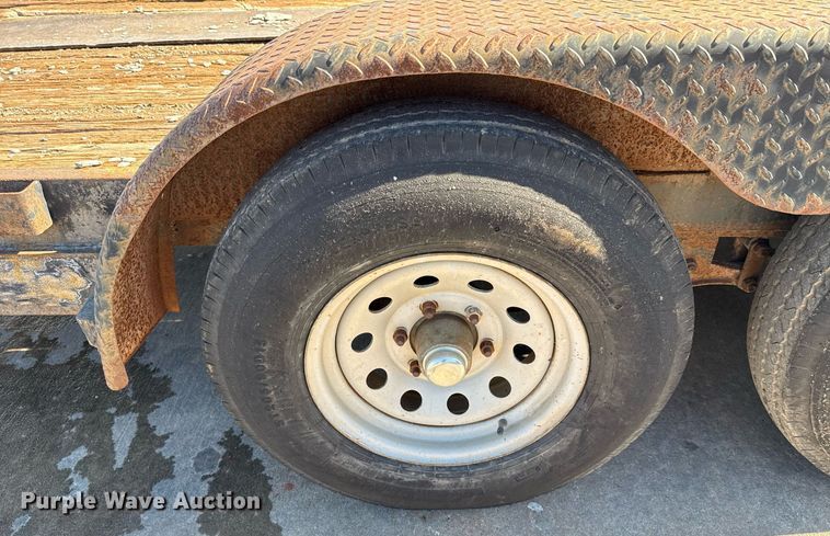 image for item EJ4638 2002 J&J CH utility trailer