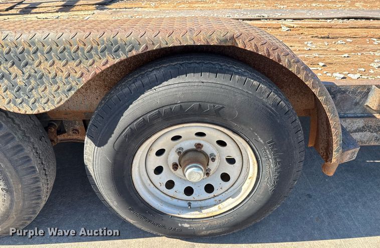 image for item EJ4638 2002 J&J CH utility trailer