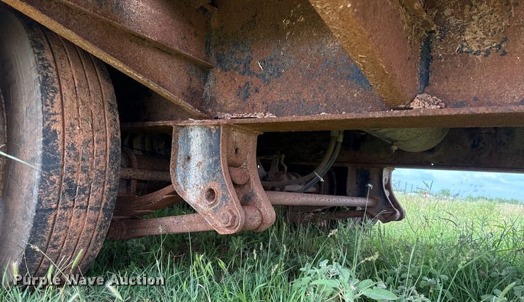 image for item EJ4701 2012 Interstate Thunder Storm III mud recycler with trailer