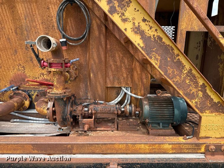 image for item EJ4701 2012 Interstate Thunder Storm III mud recycler with trailer