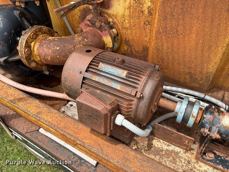 image for item EJ4701 2012 Interstate Thunder Storm III mud recycler with trailer