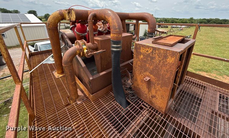 image for item EJ4701 2012 Interstate Thunder Storm III mud recycler with trailer