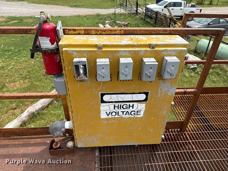 image for item EJ4701 2012 Interstate Thunder Storm III mud recycler with trailer