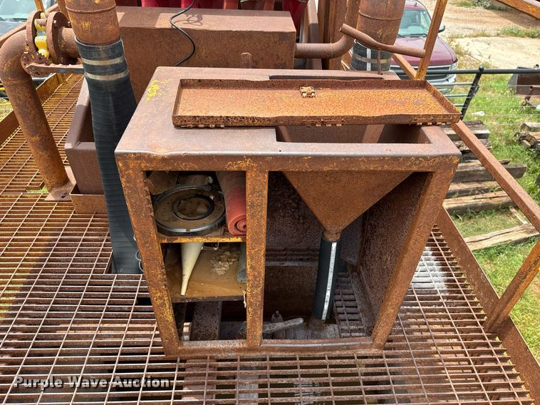 image for item EJ4701 2012 Interstate Thunder Storm III mud recycler with trailer