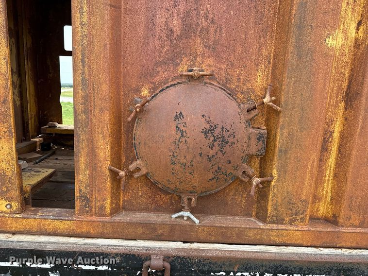 image for item EJ4701 2012 Interstate Thunder Storm III mud recycler with trailer