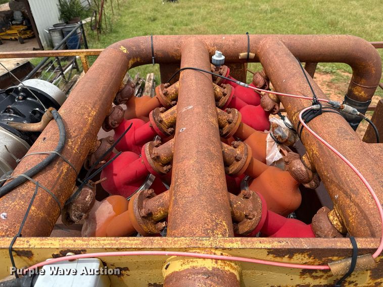 image for item EJ4701 2012 Interstate Thunder Storm III mud recycler with trailer