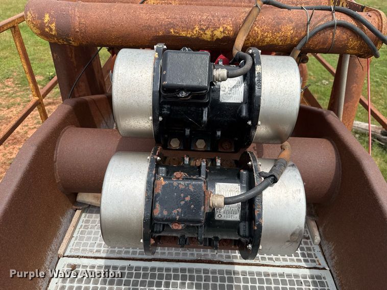 image for item EJ4701 2012 Interstate Thunder Storm III mud recycler with trailer