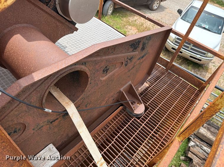 image for item EJ4701 2012 Interstate Thunder Storm III mud recycler with trailer