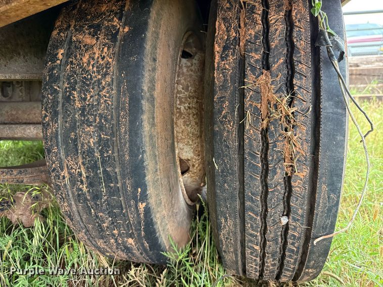 image for item EJ4701 2012 Interstate Thunder Storm III mud recycler with trailer