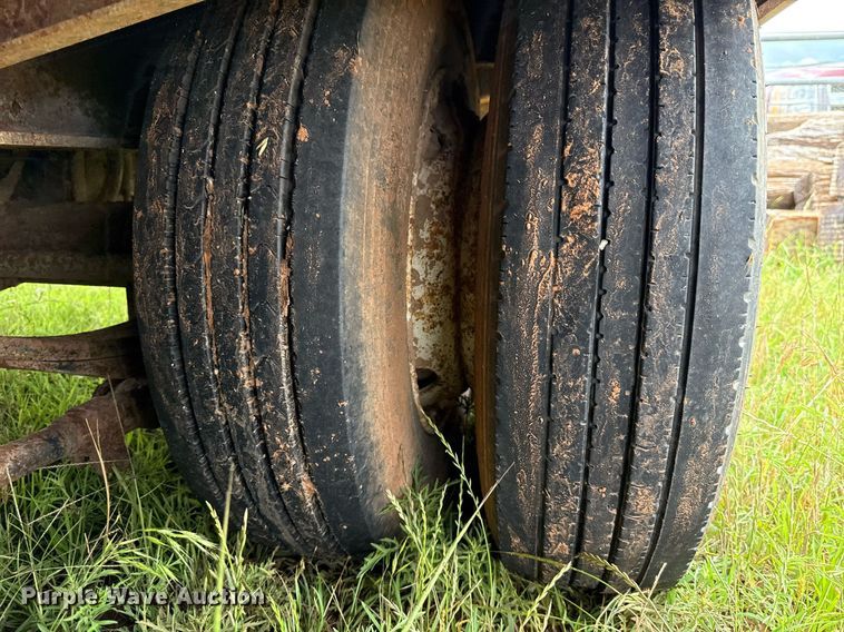 image for item EJ4701 2012 Interstate Thunder Storm III mud recycler with trailer