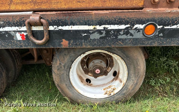 image for item EJ4701 2012 Interstate Thunder Storm III mud recycler with trailer