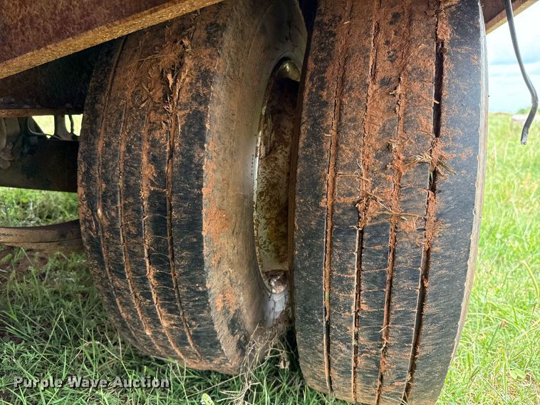 image for item EJ4701 2012 Interstate Thunder Storm III mud recycler with trailer