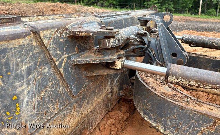 image for item EJ4704 2000 New Holland DC80  dozer